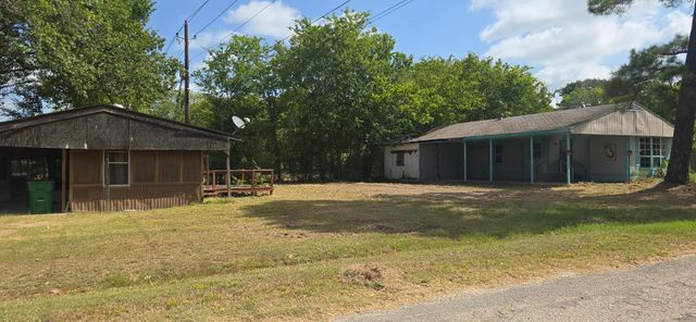 210 Kelly Lane, Seven Points, TX 75143