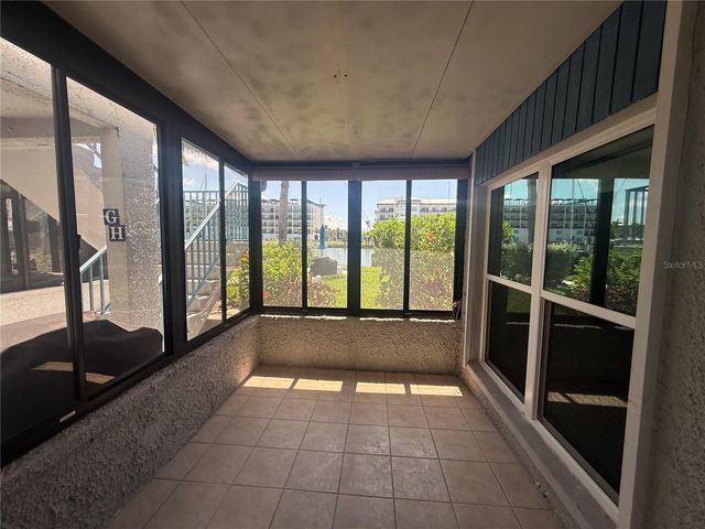 179 MEDALLION BOULEVARD D, Madeira Beach, FL 33708