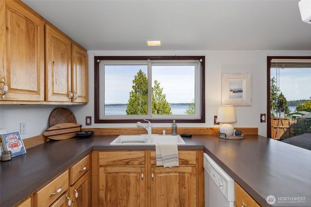 3231 Paradise Bay Road, Port Ludlow, WA 98365