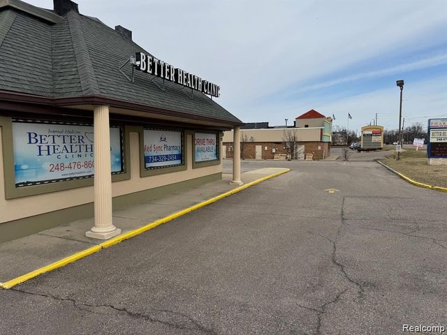 8275 N Wayne Road, Westland, MI 48185