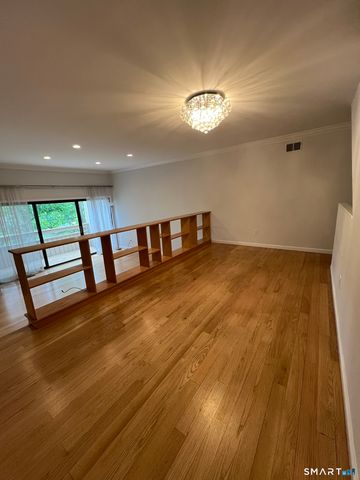 100 Hope Street 5, Stamford, CT 06906