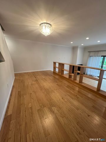 100 Hope Street 5, Stamford, CT 06906