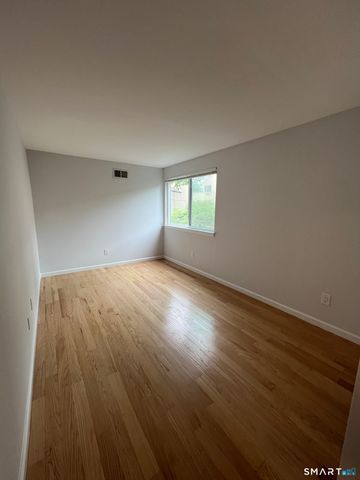100 Hope Street 5, Stamford, CT 06906