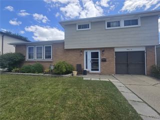 36 Angela Lane, Cheektowaga, NY 14225