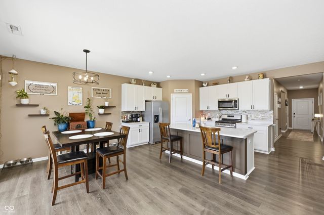 1593 Fairmount Drive, Greenfield, IN 46140