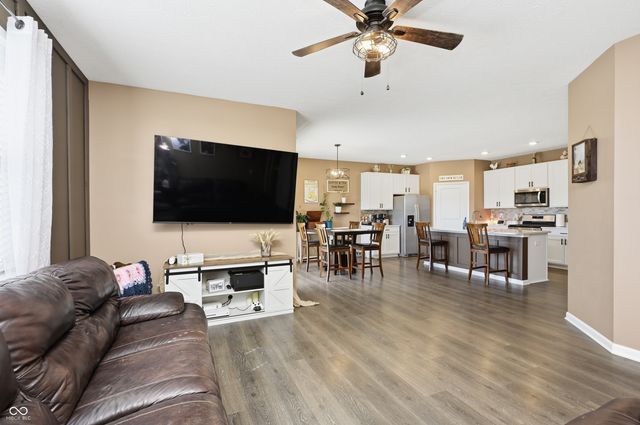 1593 Fairmount Drive, Greenfield, IN 46140