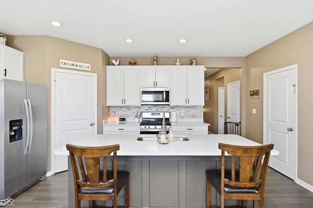 1593 Fairmount Drive, Greenfield, IN 46140