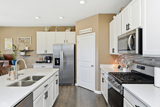 1593 Fairmount Drive, Greenfield, IN 46140