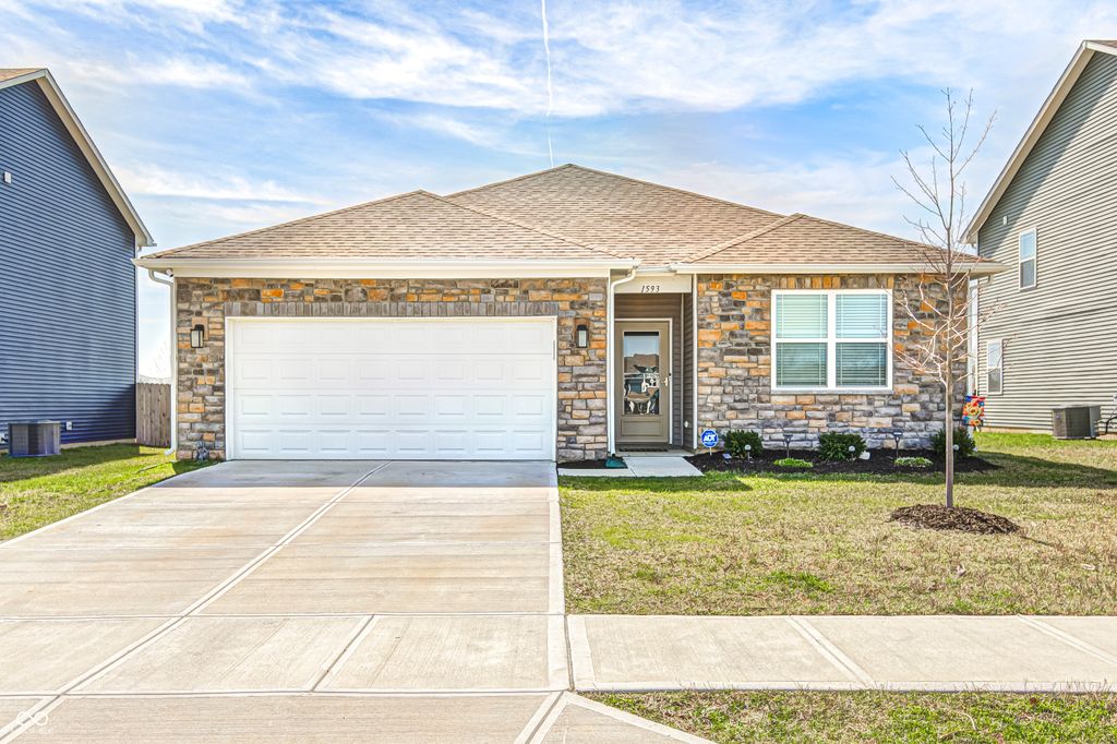 1593 Fairmount Drive, Greenfield, IN 46140