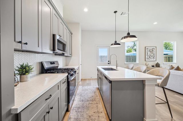 5256 & 5258 Texas Street, Houston, TX 77011