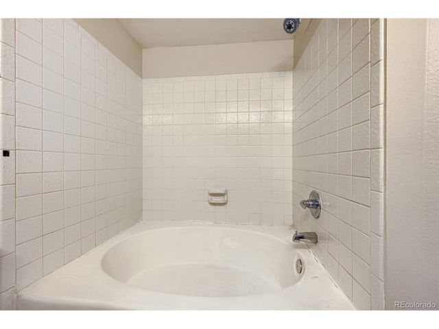 8701 Huron St 6-105, Thornton, CO 80260