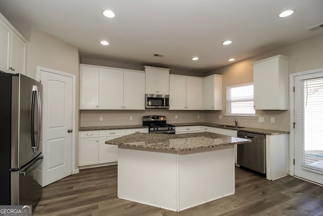 330 Persian Ivy Way, Dallas, GA 30132