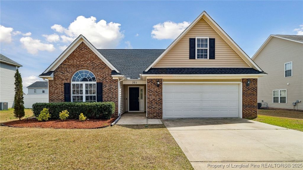 321 Saint George Drive, Raeford, NC 28376