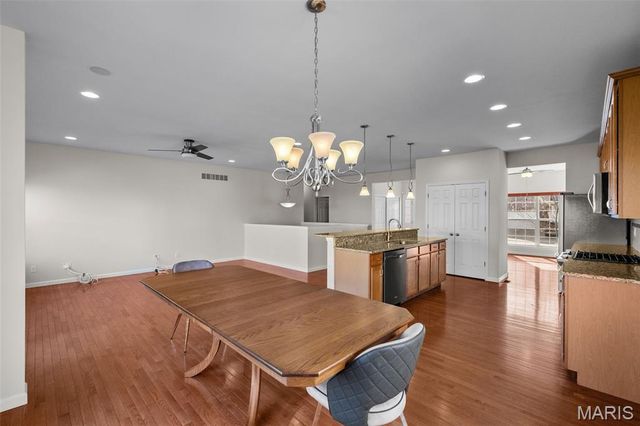 1560 Willowbrooke Manors Court, St Louis, MO 63146