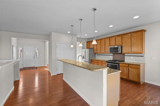 1560 Willowbrooke Manors Court, St Louis, MO 63146