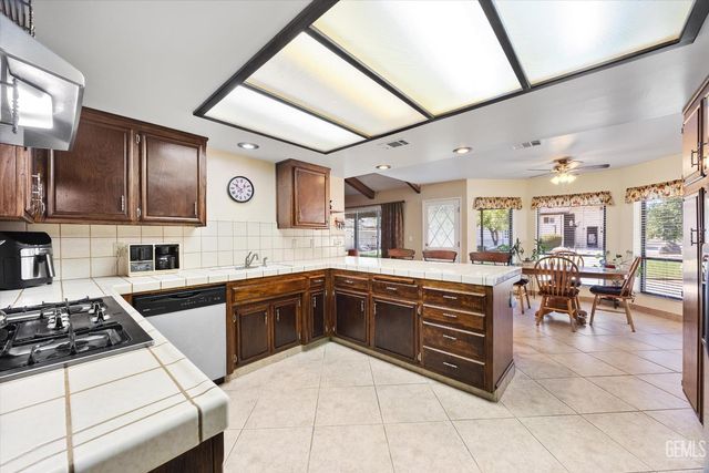 12913 San Juan Avenue, Bakersfield, CA 93314