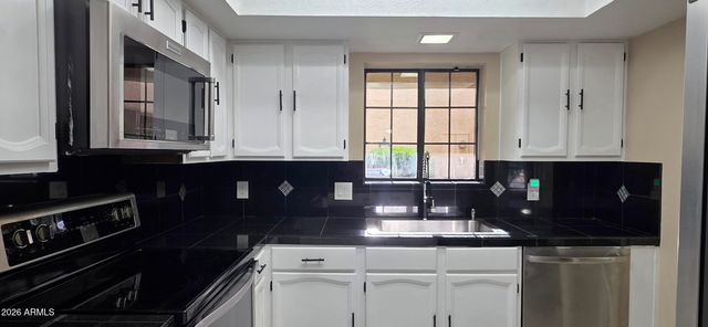 8331 N 21ST Drive H104, Phoenix, AZ 85021