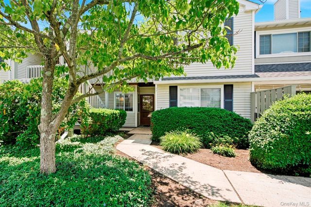 57 Magnolia Lane, Warwick, NY 10990