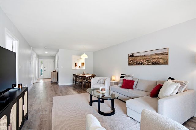 57 Magnolia Lane, Warwick, NY 10990