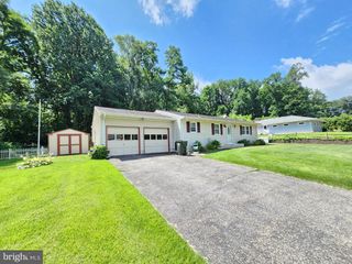 23 GROVER AVE, Trenton, NJ 08610