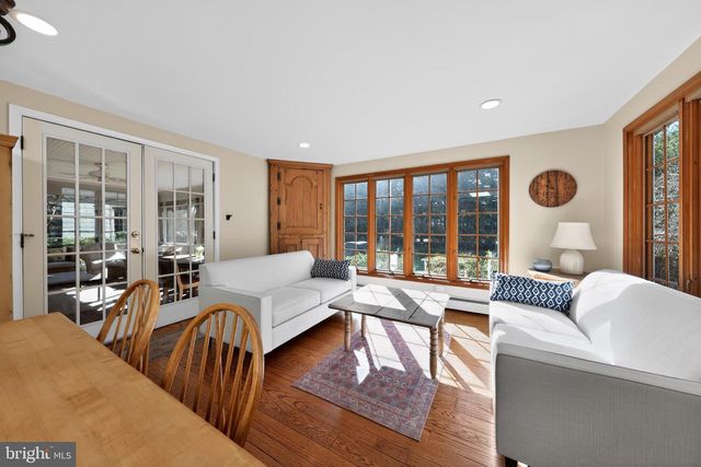 210 E OAK AVE, Moorestown, NJ 08057