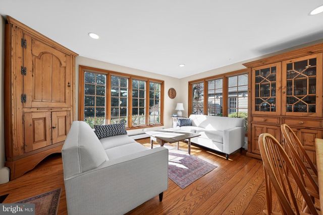 210 E OAK AVE, Moorestown, NJ 08057