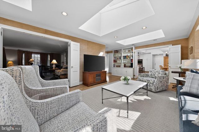 210 E OAK AVE, Moorestown, NJ 08057