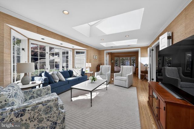 210 E OAK AVE, Moorestown, NJ 08057