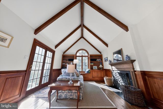 210 E OAK AVE, Moorestown, NJ 08057