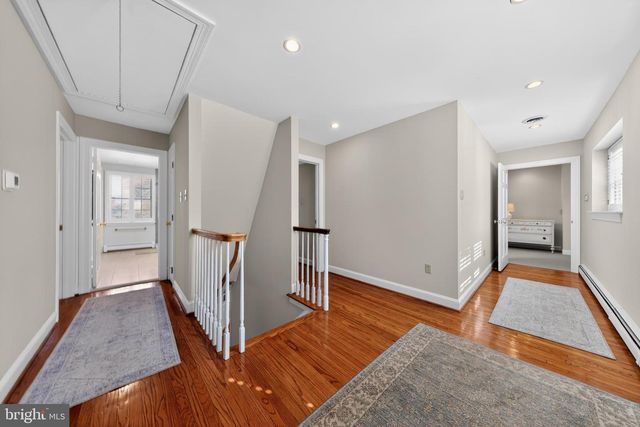 210 E OAK AVE, Moorestown, NJ 08057