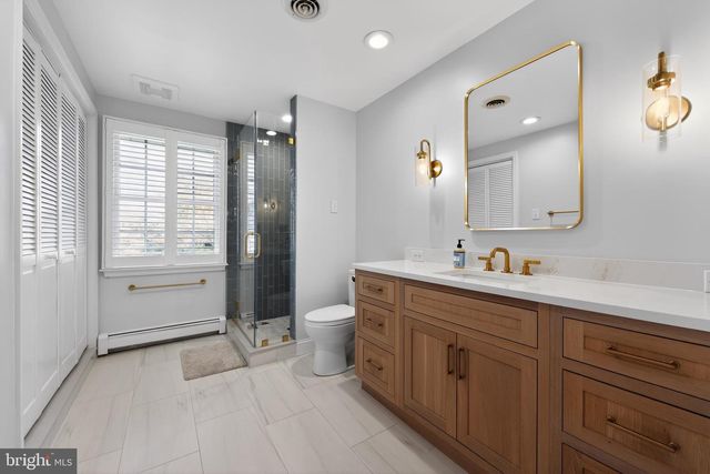 210 E OAK AVE, Moorestown, NJ 08057