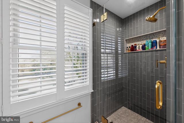 210 E OAK AVE, Moorestown, NJ 08057