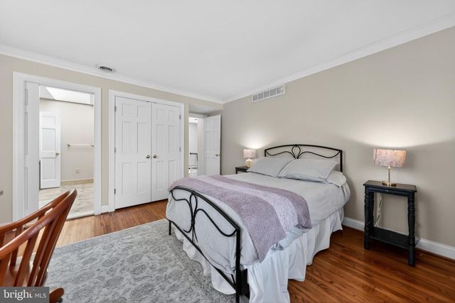 210 E OAK AVE, Moorestown, NJ 08057