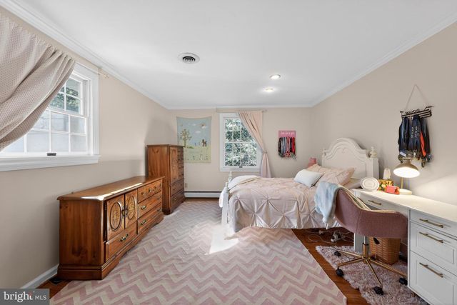 210 E OAK AVE, Moorestown, NJ 08057