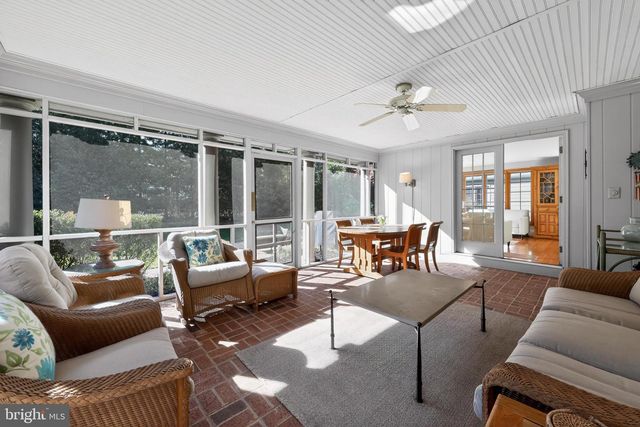 210 E OAK AVE, Moorestown, NJ 08057