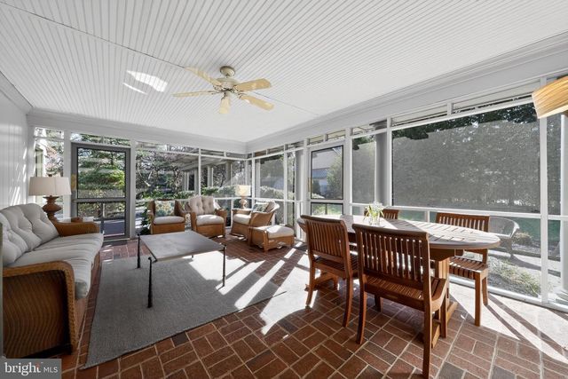 210 E OAK AVE, Moorestown, NJ 08057