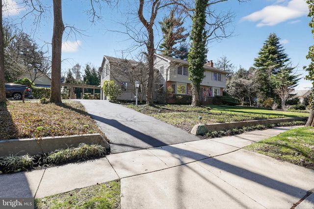 210 E OAK AVE, Moorestown, NJ 08057