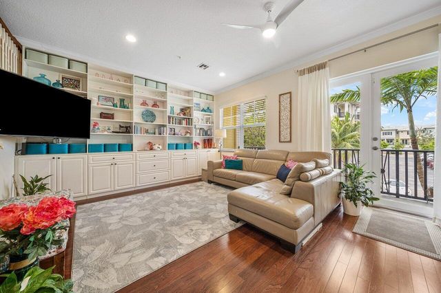 236 S Latitude Circle, Delray Beach, FL 33483