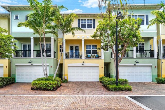 236 S Latitude Circle, Delray Beach, FL 33483