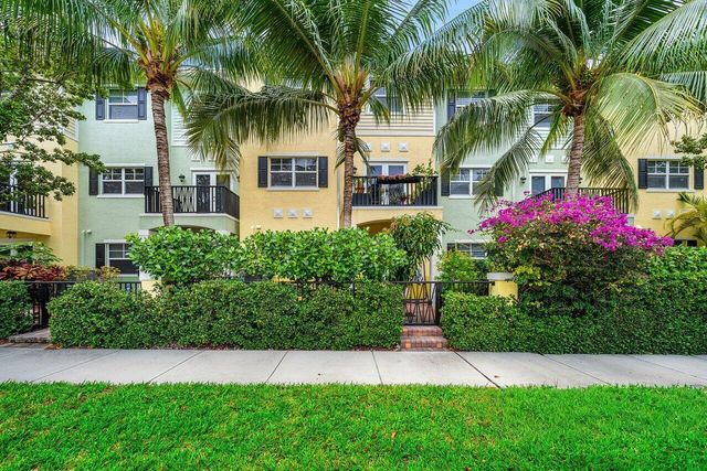 236 S Latitude Circle, Delray Beach, FL 33483