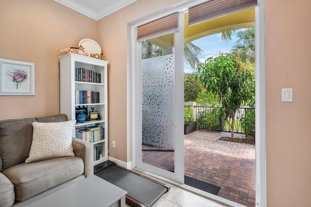 236 S Latitude Circle, Delray Beach, FL 33483