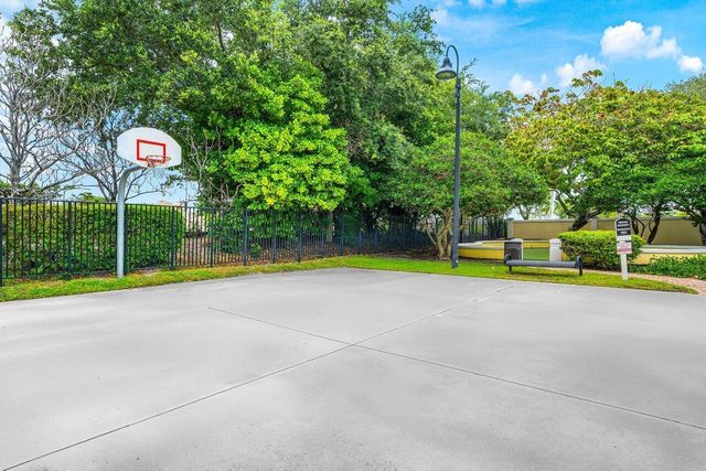 236 S Latitude Circle, Delray Beach, FL 33483