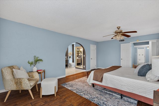2801 Meandering Way, Bedford, TX 76021