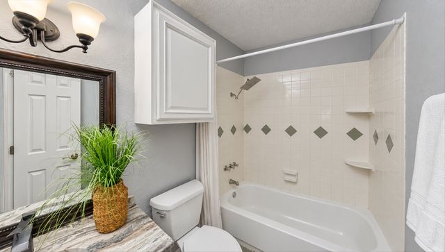 2801 Meandering Way, Bedford, TX 76021