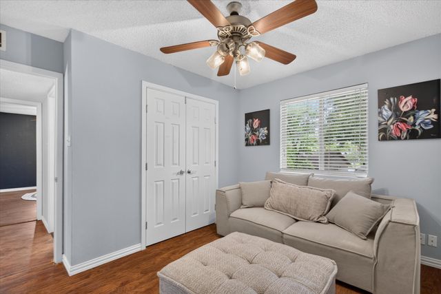 2801 Meandering Way, Bedford, TX 76021