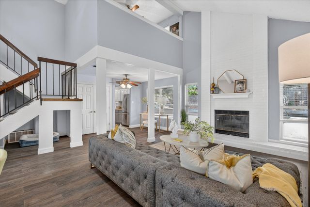 2801 Meandering Way, Bedford, TX 76021
