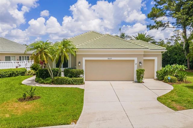 8669 54TH AVENUE CIRCLE E, Bradenton, FL 34211