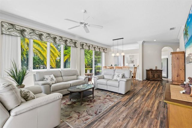 8669 54TH AVENUE CIRCLE E, Bradenton, FL 34211