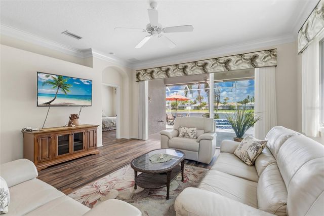 8669 54TH AVENUE CIRCLE E, Bradenton, FL 34211