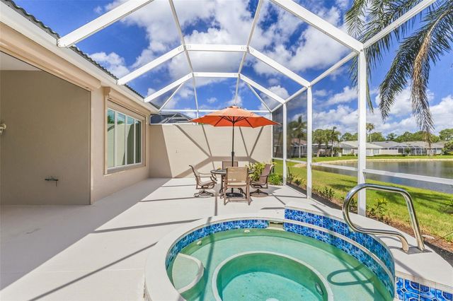 8669 54TH AVENUE CIRCLE E, Bradenton, FL 34211